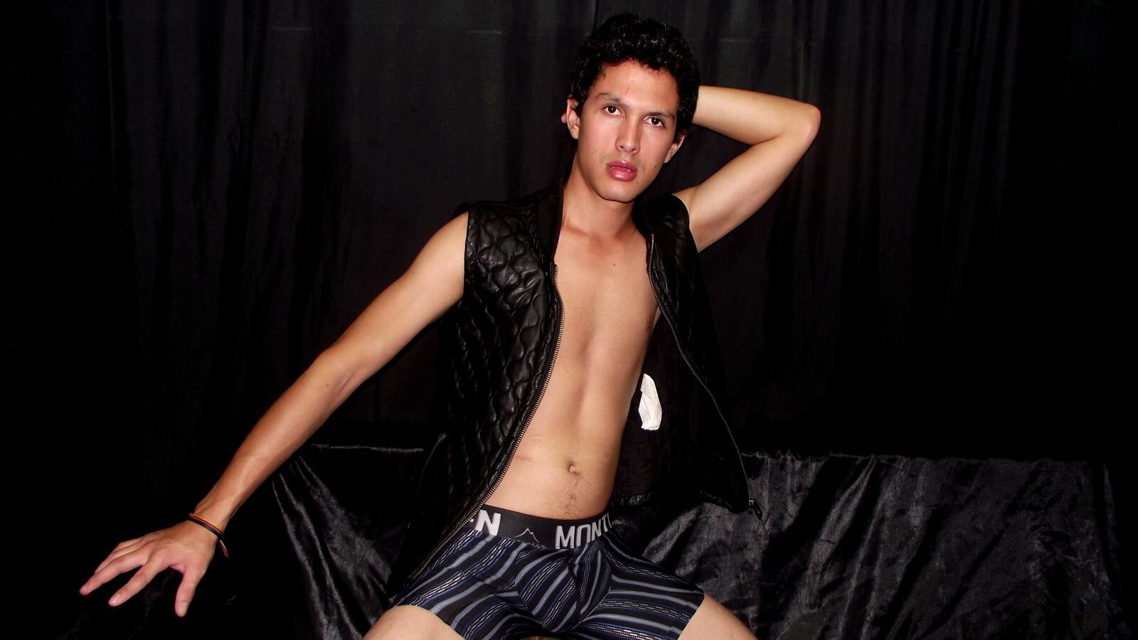 ADAMGUYCUTE Amateur Masturbating