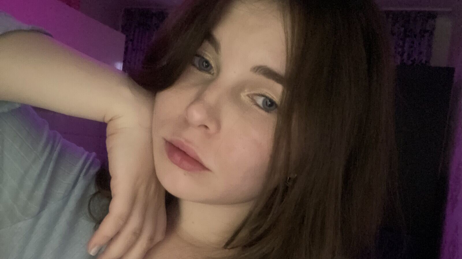 AdelinaMorris Amateur Masturbating