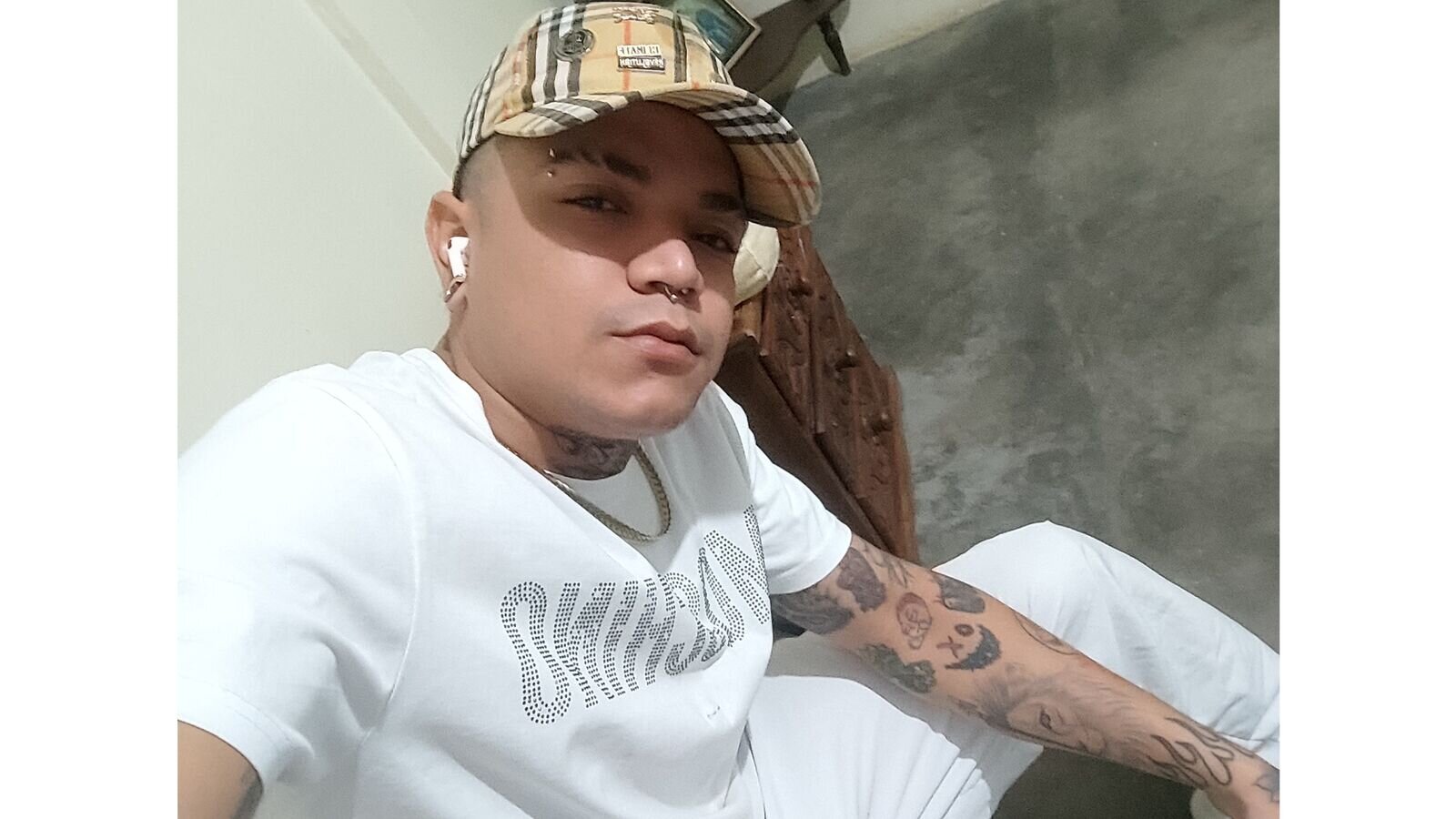 EduyValbuenas Amateur Masturbating