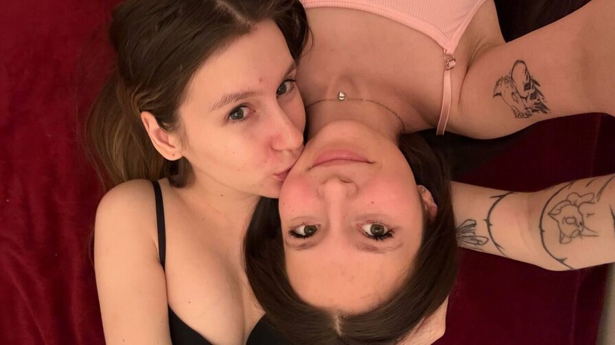 ElviaAndDesirae Amateur Masturbating