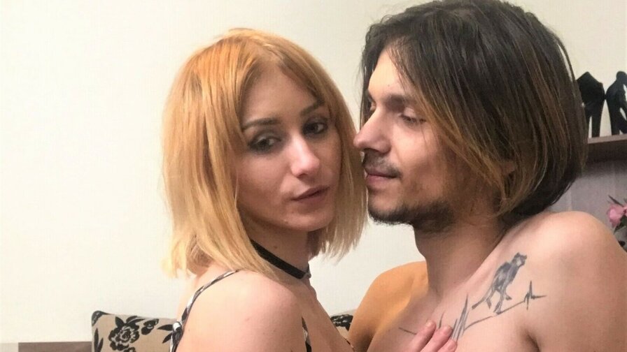 EmmaAndBlake Amateur Masturbating