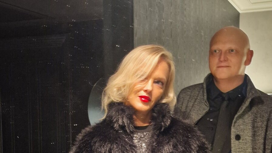 KataEric Amateur Masturbating