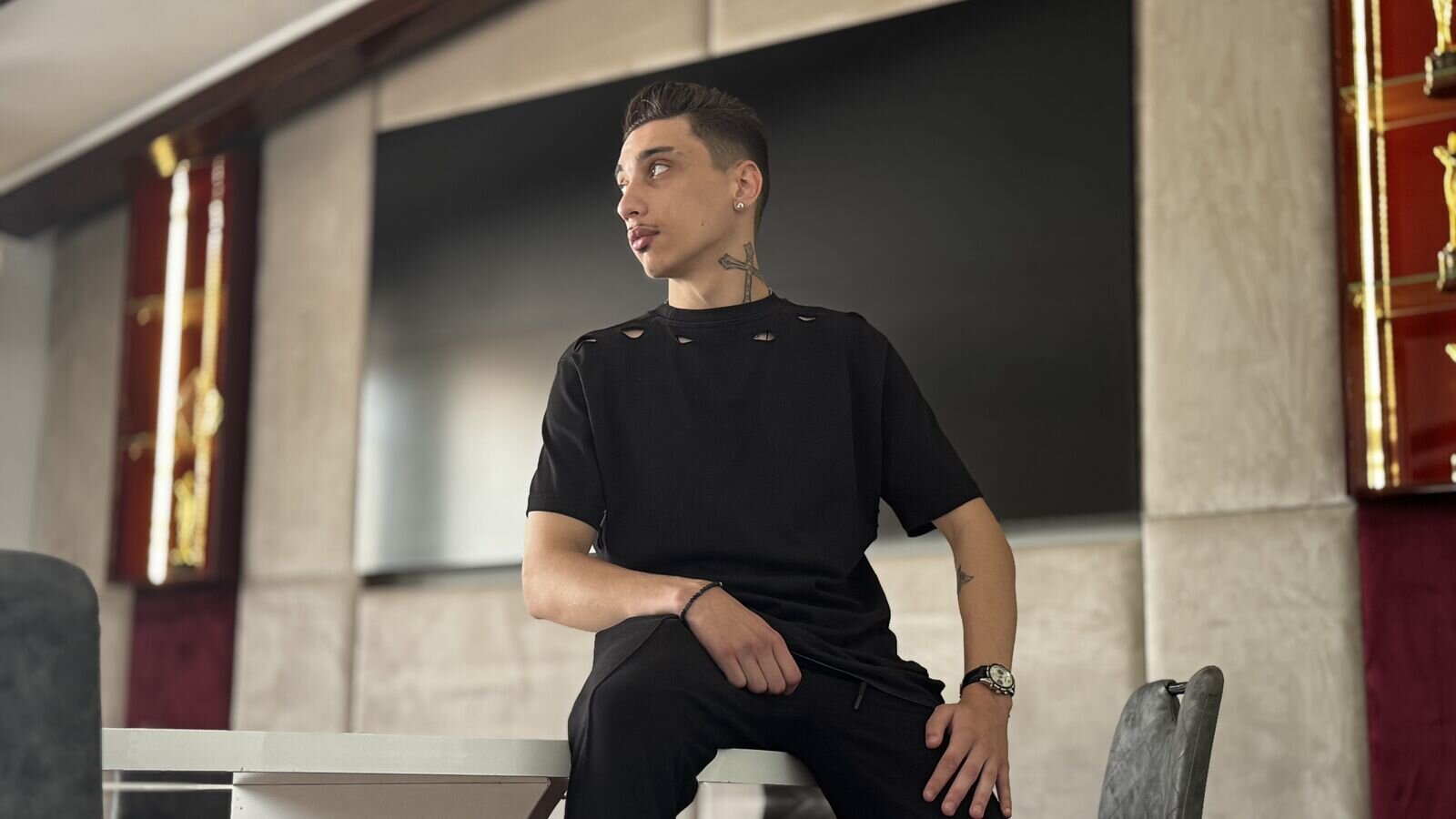 KrewRock Amateur Masturbating