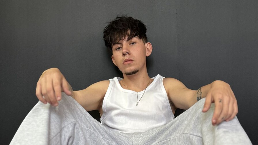 KrewVaughn Amateur Masturbating