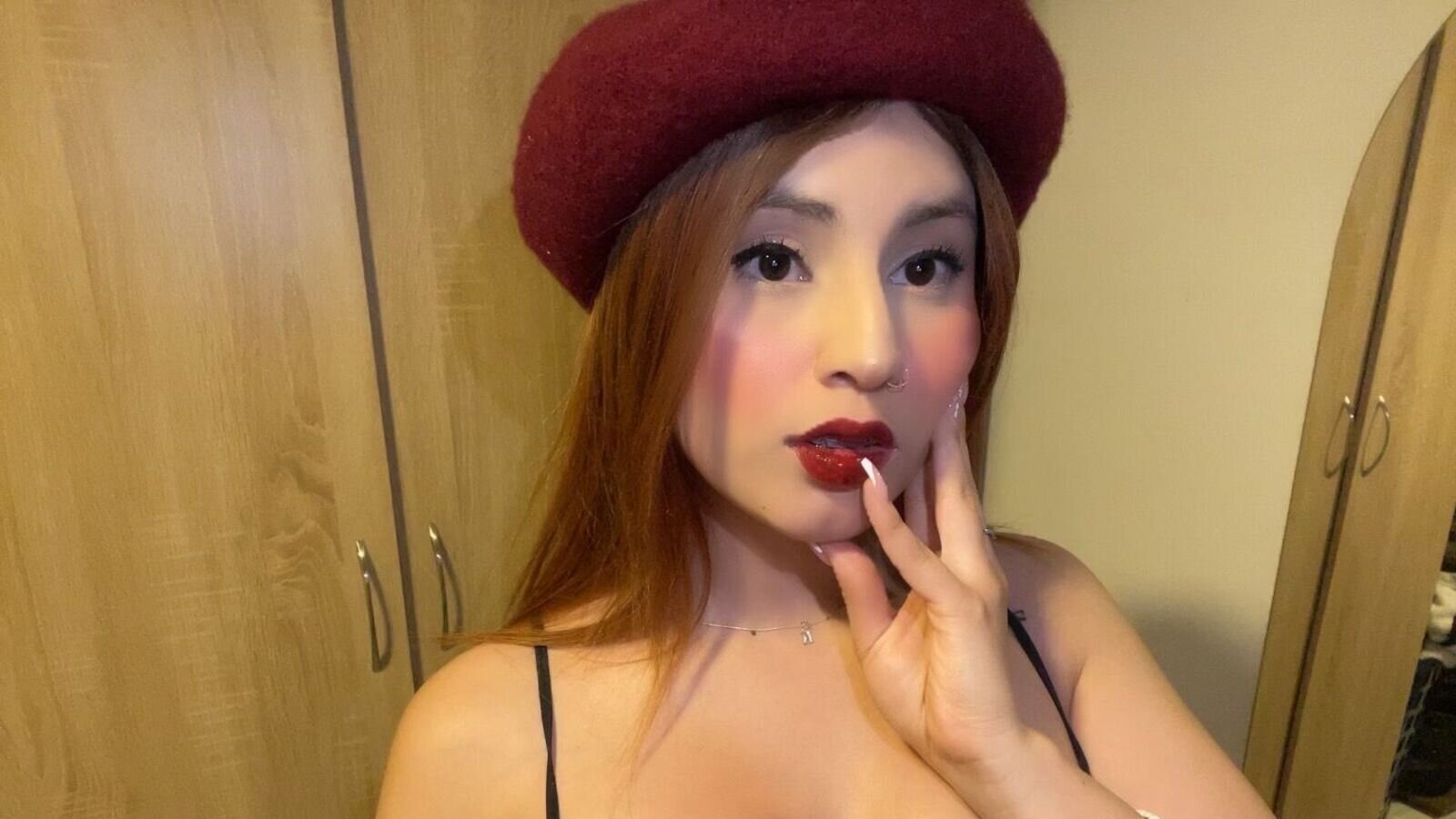 LeahReid Amateur Masturbating