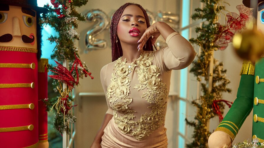 LindaBree Amateur Masturbating