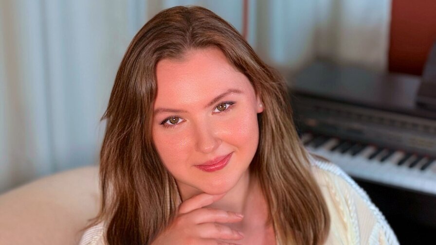 MelodyMore Amateur Masturbating