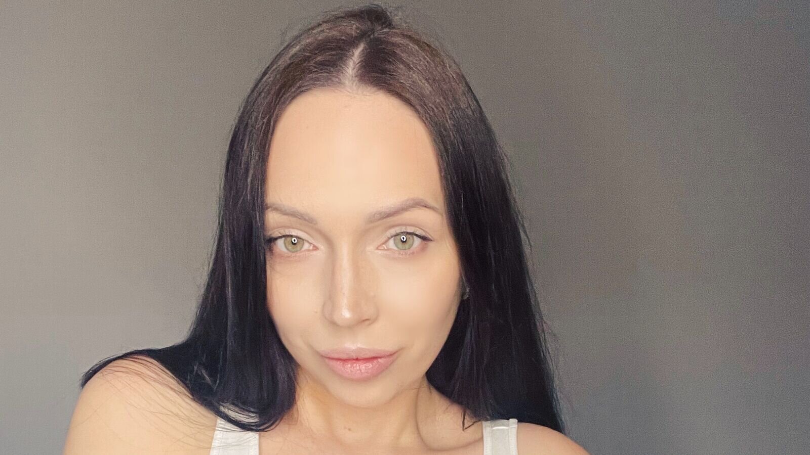 RoxyVibe Amateur Masturbating