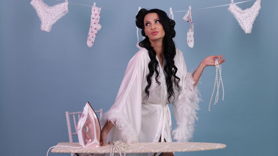 SherLisse Amateur Masturbating