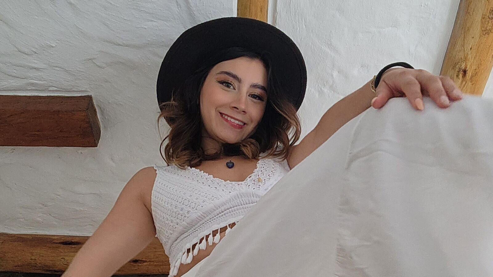 SusanBush Amateur Masturbating