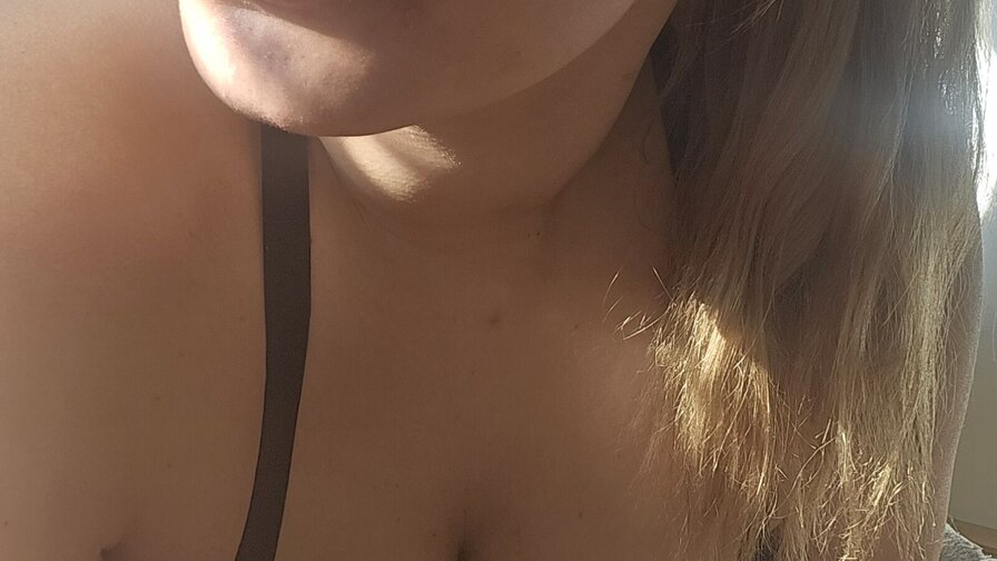 ViennasQueen Amateur Masturbating